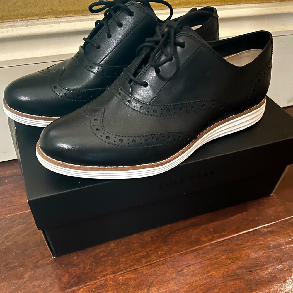 Cole Haan original grand size 8.5 ladies